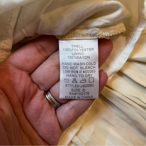 Reset by Jane Silky Amore Skirt in cream size small - Picture 3 of 5